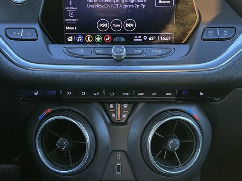 Used 2021 Chevrolet Blazer LT image 25