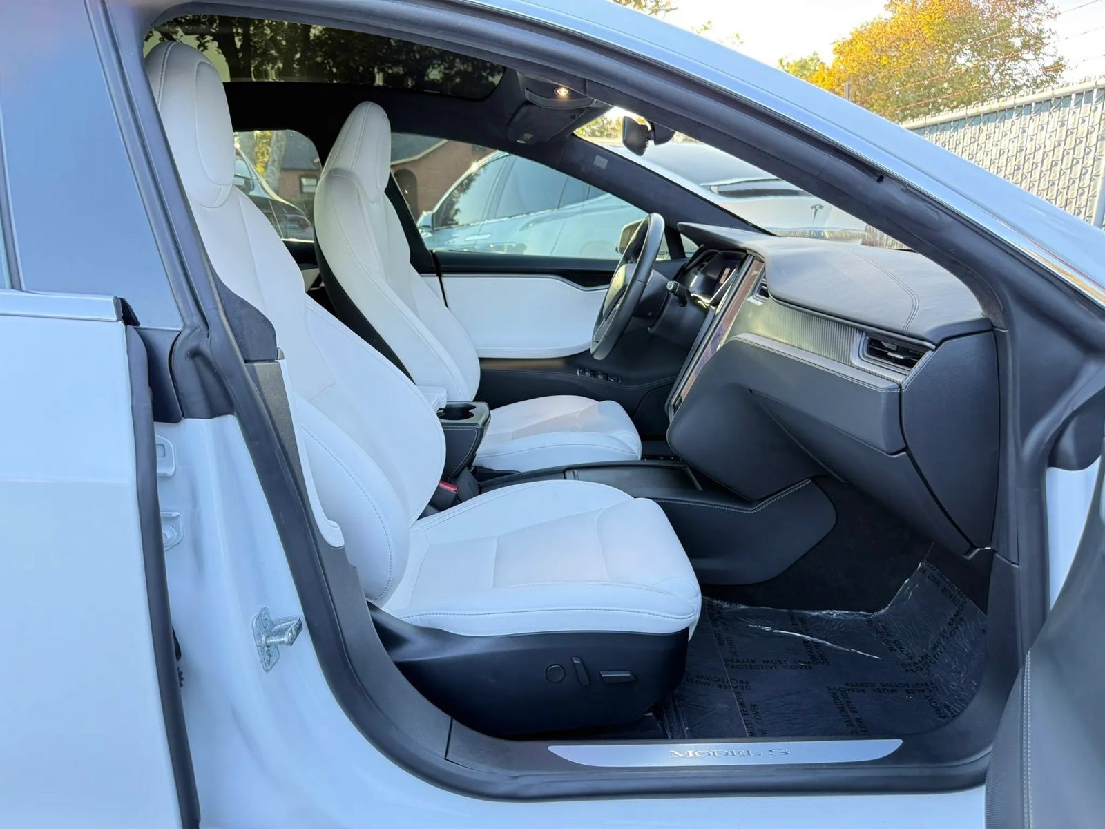 Used 2020 Tesla Model S Performance AWD/4WD image 4