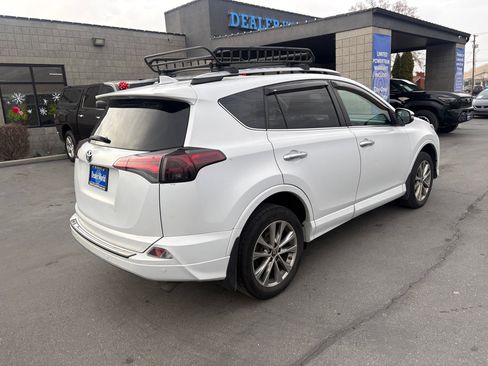 Used 2017 Toyota RAV4 Platinum image 6