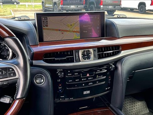 Used 2019 Lexus LX 570 4WD w/ Luxury Package image 7