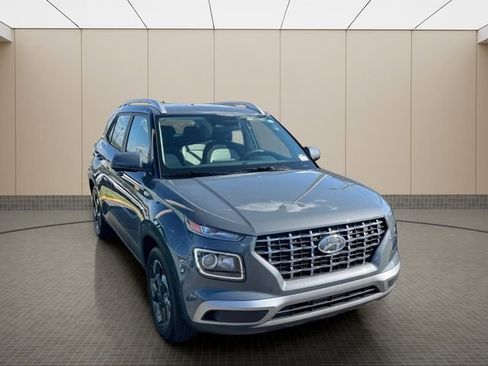 New 2026 Hyundai Venue SEL FWD image 8