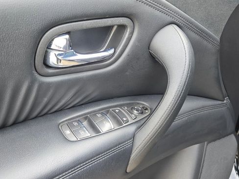 Used 2021 Nissan Armada SV w/ SV Appearance Package image 21