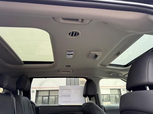 New 2026 Kia Carnival SX Prestige FWD image 7