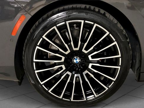 Certified 2025 BMW 760i xDrive w/ Executive Package image 11