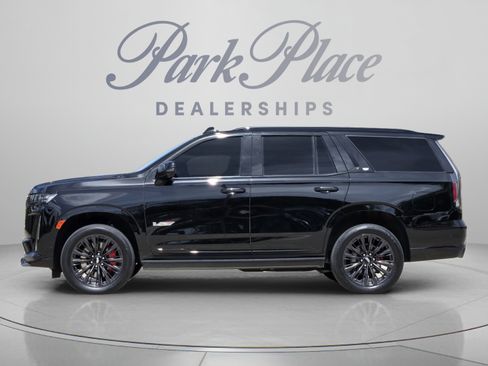 Used 2024 Cadillac Escalade V w/ LPO, ONYX Package AWD/4WD image 2