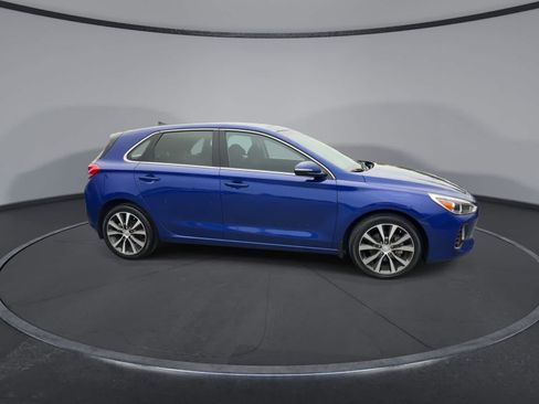 Used 2020 Hyundai Elantra GT w/ Style Package 02 FWD image 9
