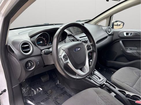 Used 2016 Ford Fiesta SE w/ Equipment Group 201A FWD image 6