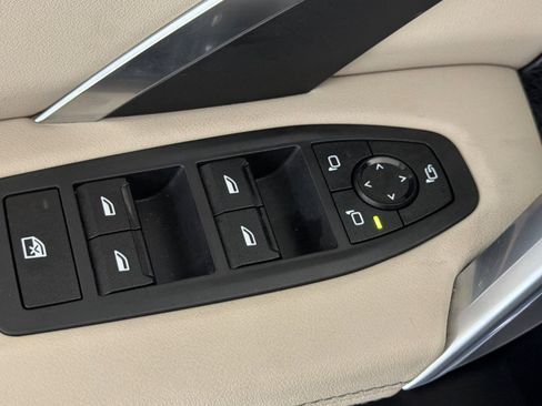 Used 2025 BMW X1 xDrive28i w/ Convenience Package image 13