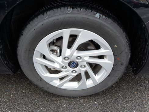 Certified 2025 Subaru Impreza 2.0i image 37