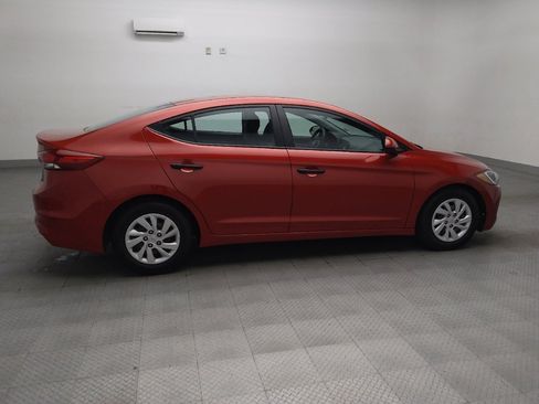 Used 2018 Hyundai Elantra SE image 10
