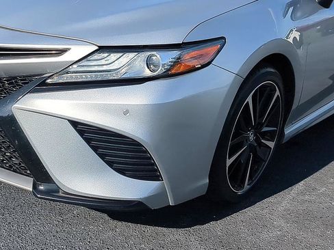 Used 2018 Toyota Camry XSE FWD image 10