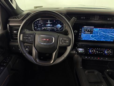 Used 2025 GMC Sierra 2500 AT4 AWD/4WD image 13