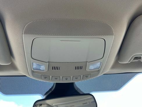 Certified 2024 Ford Edge SE image 38