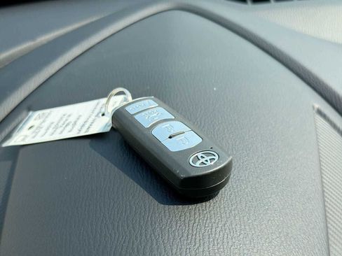 Used 2018 Toyota Yaris iA FWD image 28