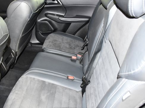 Used 2023 Mitsubishi Outlander SE AWD/4WD image 47