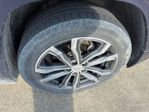Used 2019 GMC Terrain Denali w/ Advanced Safety Package FWD image 11