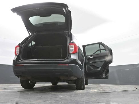 Used 2020 Ford Explorer XLT image 41