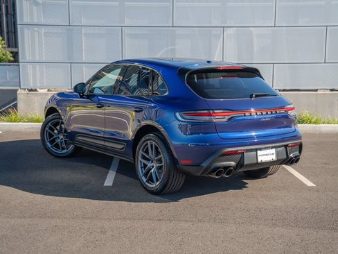Used 2022 Porsche Macan AWD/4WD image 3