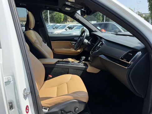 Used 2018 Volvo XC90 T6 Momentum w/ Convenience Package AWD/4WD image 12