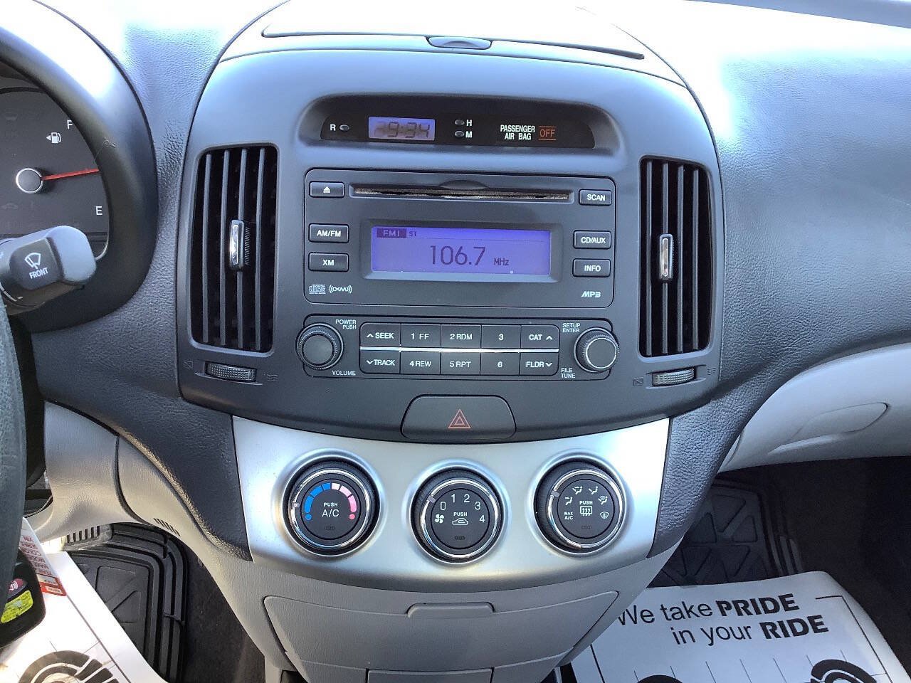 Used 2010 Hyundai Elantra GLS FWD image 31