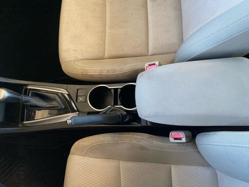 Used 2015 Toyota Corolla LE w/ Protection Package FWD image 17