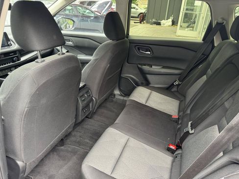 Used 2025 Nissan Rogue SV AWD/4WD image 11