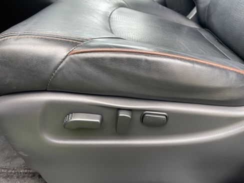 Used 2020 Nissan Armada SL image 12