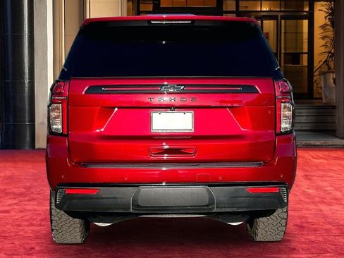 Used 2024 Chevrolet Tahoe Z71 w/ Luxury Package AWD/4WD image 5