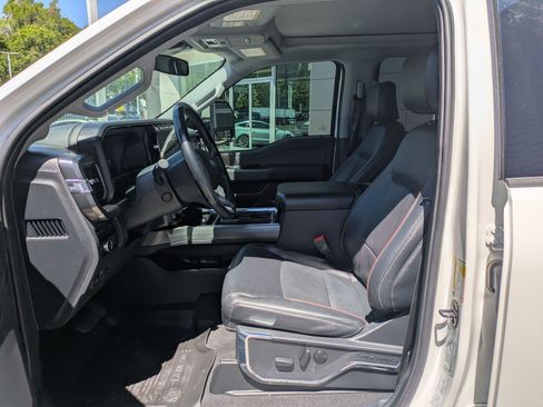 Used 2023 Ford F350 Lariat w/ Camper Package AWD/4WD image 18
