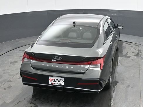 New 2026 Hyundai Elantra Limited FWD image 35