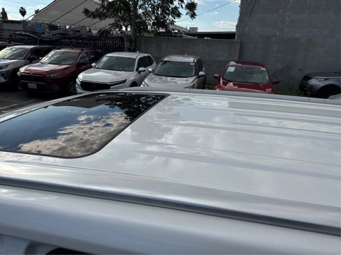 Used 2016 Lexus LX 570 4WD image 11