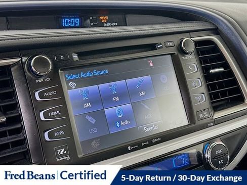 Used 2018 Toyota Highlander Limited Platinum image 15