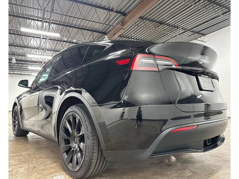 Used 2021 Tesla Model Y Long Range AWD/4WD image 14