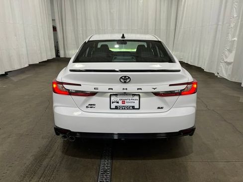 New 2026 Toyota Camry Hybrid AWD/4WD image 4