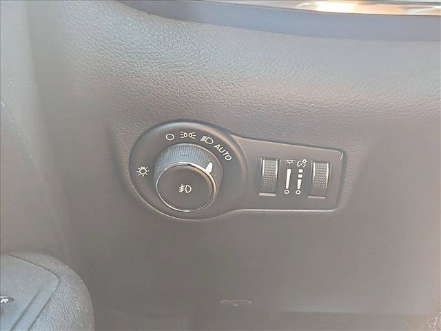 Used 2023 Jeep Compass Limited AWD/4WD image 23