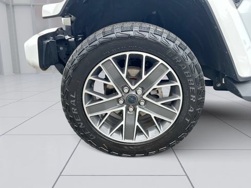 Used 2024 Jeep Wrangler High Altitude AWD/4WD image 12