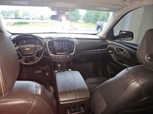 Used 2020 Chevrolet Traverse LT w/ Driver Confidence II Package AWD/4WD image 22