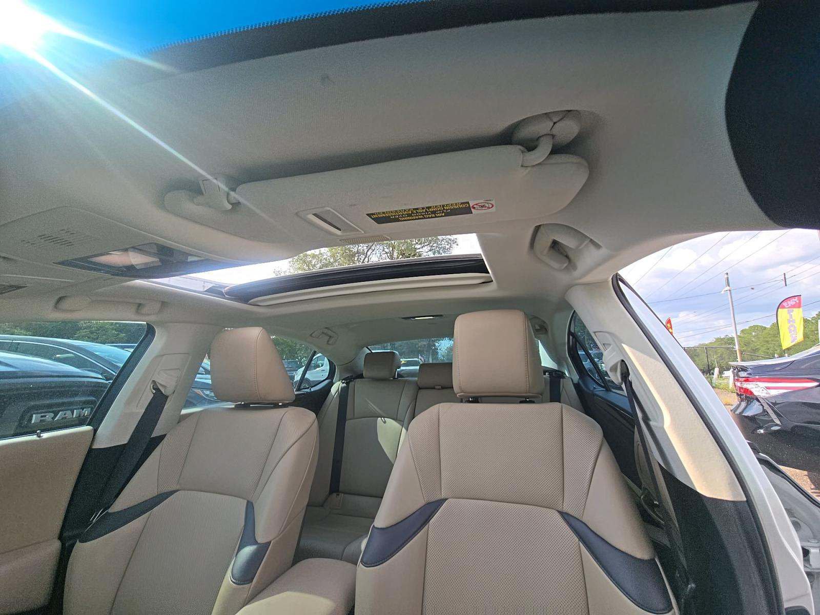 Used 2021 Lexus ES 350 w/ Premium Package FWD image 5