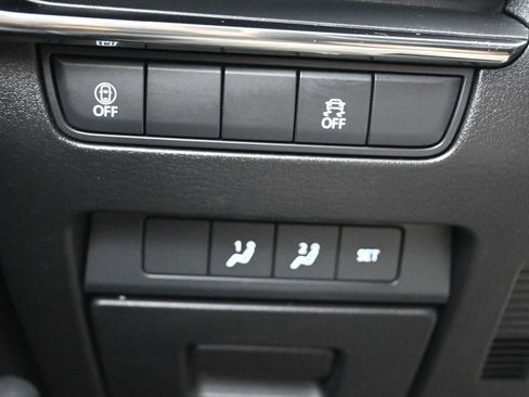 Used 2023 MAZDA MAZDA3 s FWD image 24