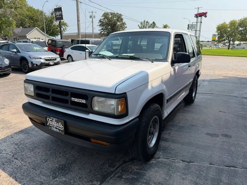 Used 1994 MAZDA Navajo 4WD image 4