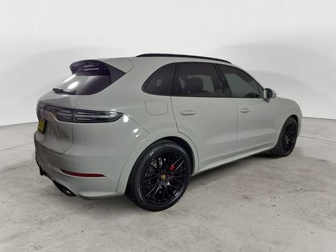 Used 2021 Porsche Cayenne GTS image 5