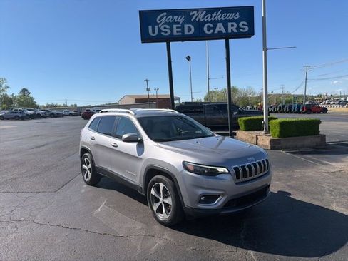 Used 2019 Jeep Cherokee Limited image 3