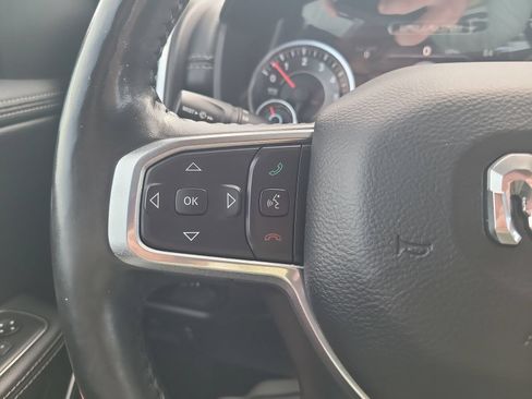 Used 2019 RAM 1500 Laramie RWD image 14