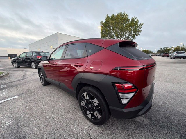 Used 2025 Hyundai Kona SEL FWD image 2
