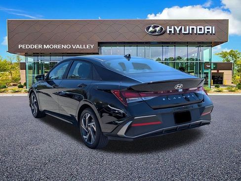 Certified 2025 Hyundai Elantra Sport FWD image 5