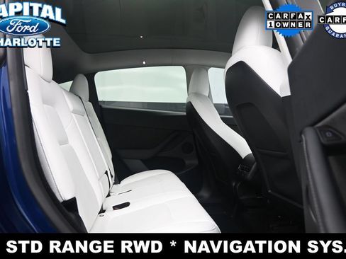 Used 2024 Tesla Model Y 2WD image 11