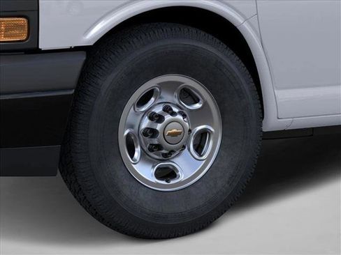 New 2025 Chevrolet Express 2500 image 9