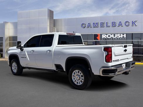 Used 2026 Chevrolet Silverado 2500 LTZ w/ LTZ Convenience Package AWD/4WD image 4