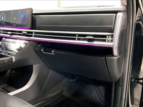 Used 2024 Hyundai Santa Fe Limited image 19