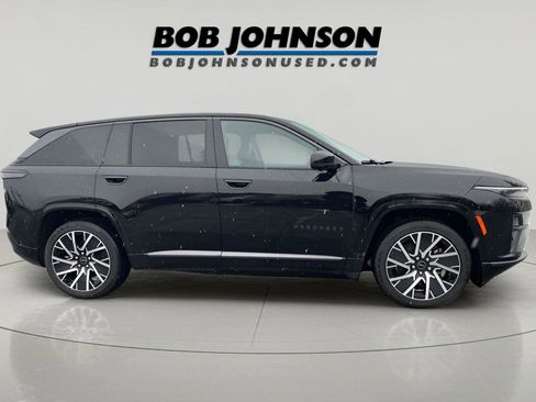 Used 2025 Jeep Wagoneer S Limited image 8